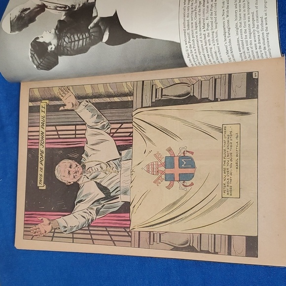 The Life of Pope John Paul II (comic) (Vol. # 1, No. 1 Issue) - Picture 8 of 12